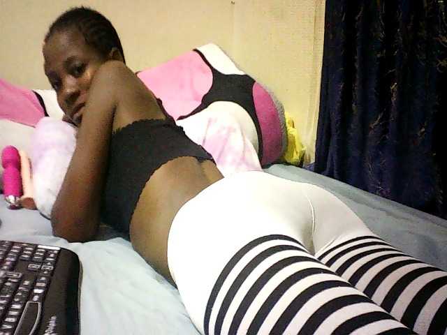 Sweetebonny live webcam show