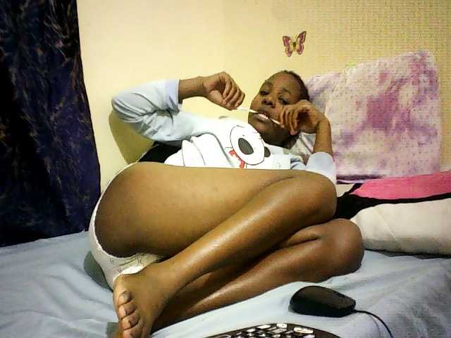 Sweetebonny live cam on BongaCams