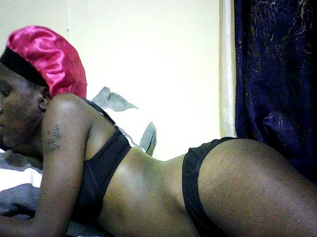Sweetebonny live cam on BongaCams