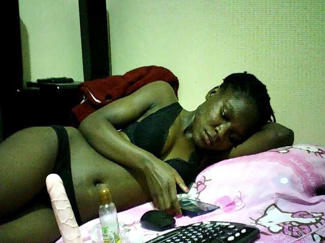 Sweetebonny live cam on BongaCams