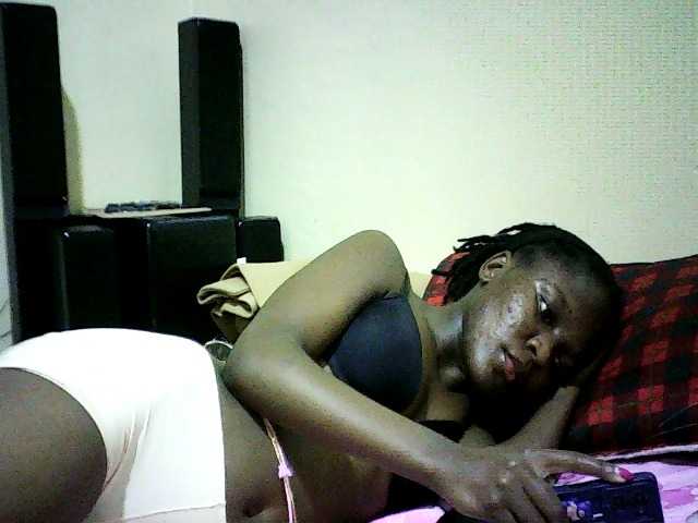 Sweetebonny live cam on BongaCams
