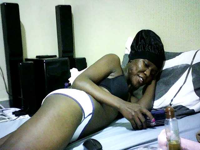 Sweetebonny live cam on BongaCams