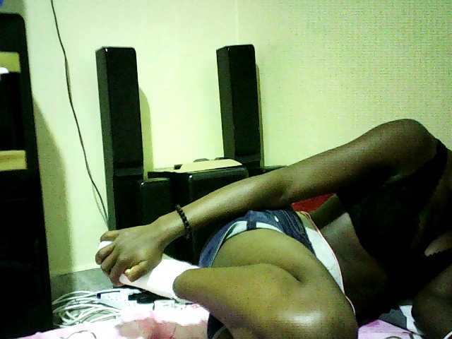 Sweetebonny live cam on BongaCams