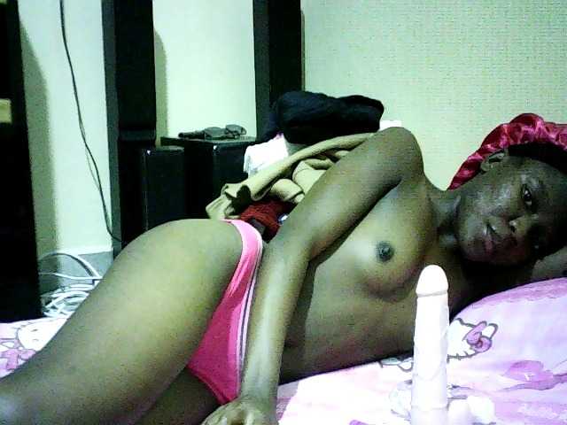 Sweetebonny live cam on BongaCams