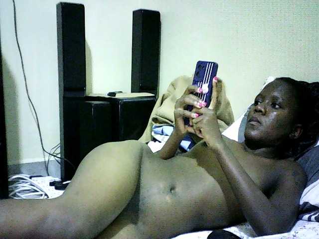 Sweetebonny live cam on BongaCams