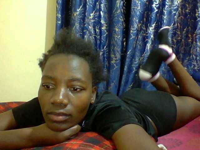 Sweetebonny live cam on BongaCams
