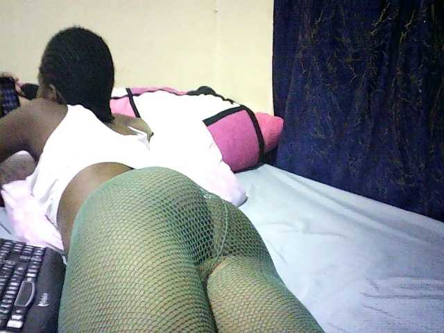 Sweetebonny live cam on BongaCams