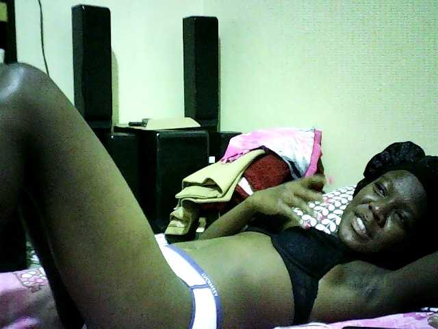 Sweetebonny live cam on BongaCams