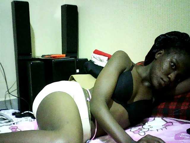 Sweetebonny live cam on BongaCams