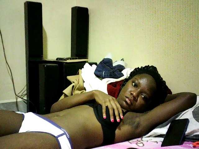 Sweetebonny live cam on BongaCams