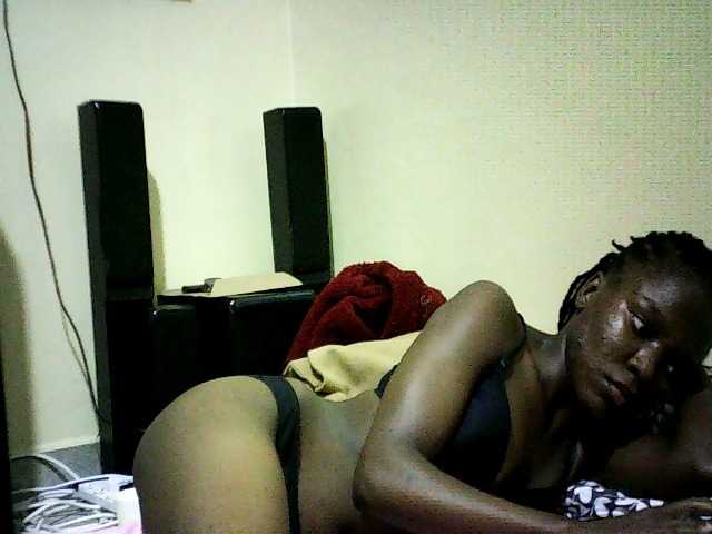 Sweetebonny live cam on BongaCams