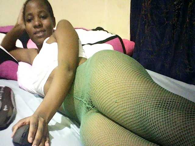 Sweetebonny live cam on BongaCams