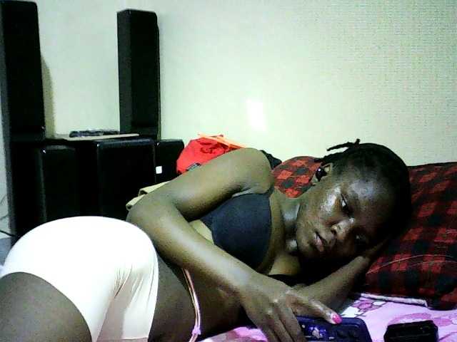 Sweetebonny live cam on BongaCams