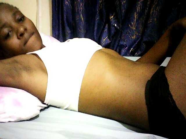 Sweetebonny live cam on BongaCams