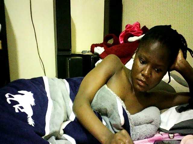 Sweetebonny live cam on BongaCams