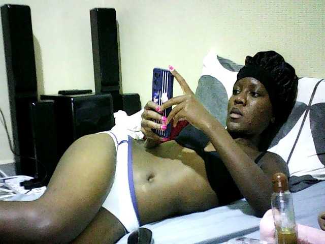 Sweetebonny live cam on BongaCams