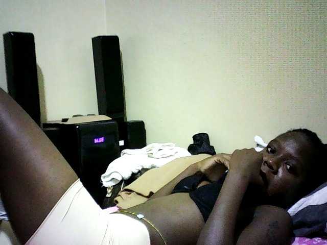 Sweetebonny live cam on BongaCams