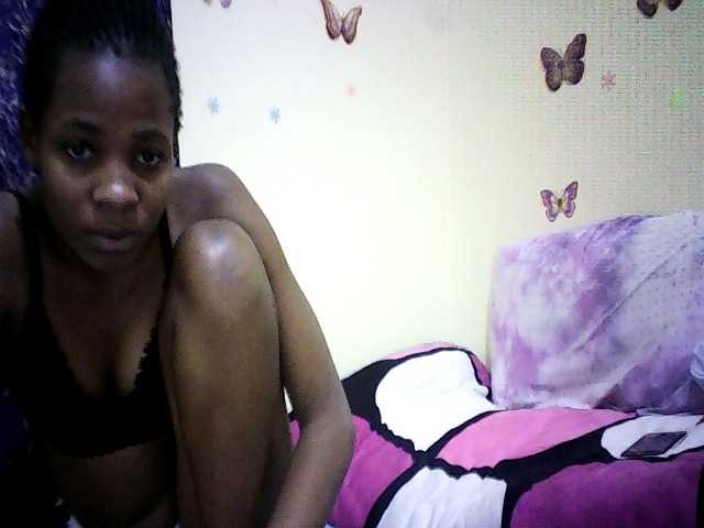 Sweetebonny live cam on BongaCams