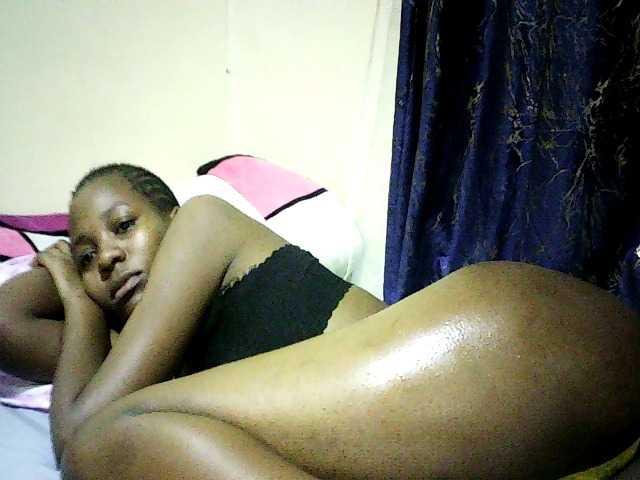 Sweetebonny live cam on BongaCams