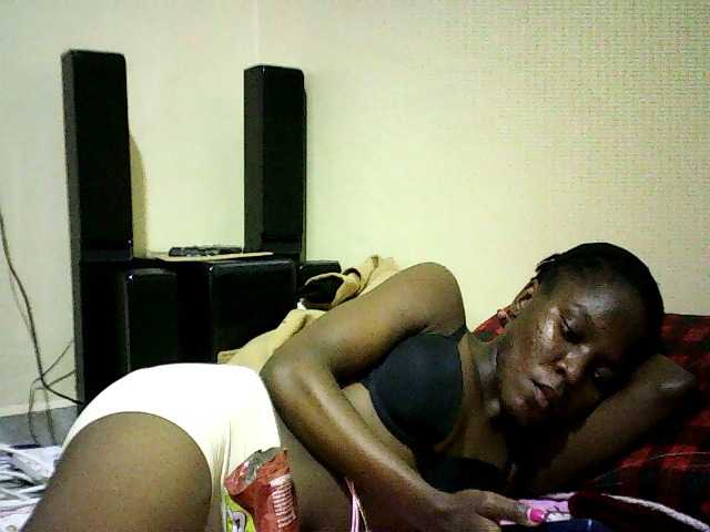 Sweetebonny live cam on BongaCams