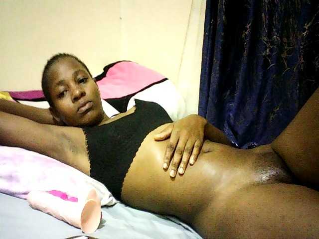 Sweetebonny live cam on BongaCams
