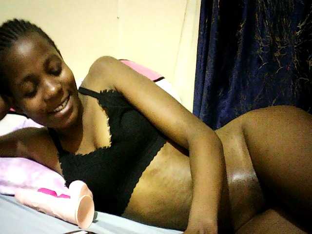 Sweetebonny live cam on BongaCams