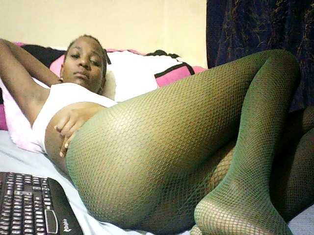 Sweetebonny live cam on BongaCams
