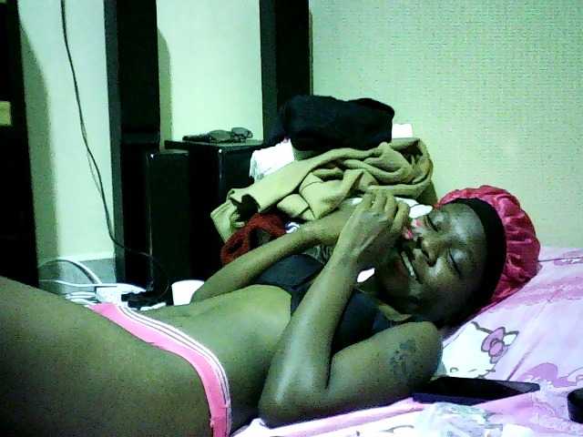 Sweetebonny live cam on BongaCams