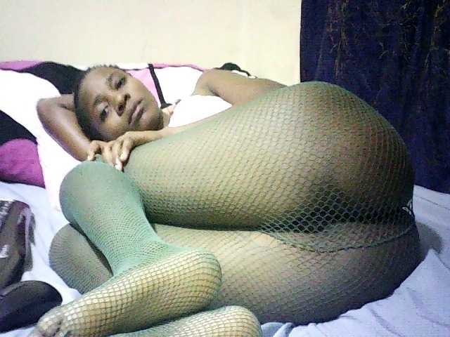 Sweetebonny live cam on BongaCams