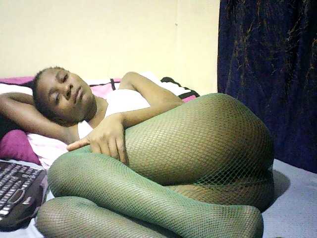 Sweetebonny live cam on BongaCams