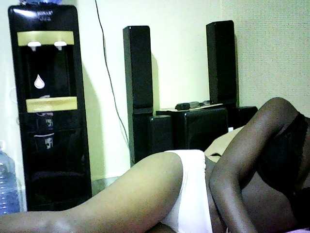 Sweetebonny live cam on BongaCams