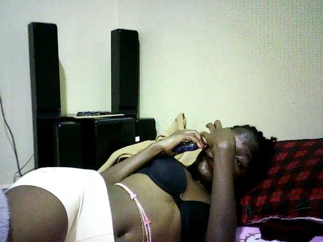 Sweetebonny live cam on BongaCams