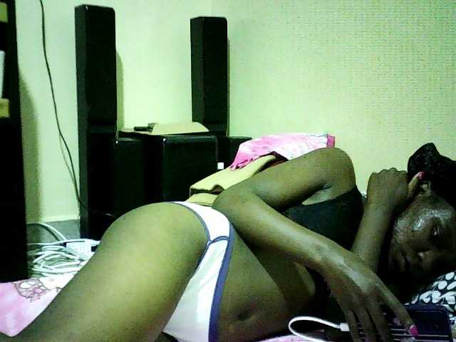 Sweetebonny live cam on BongaCams