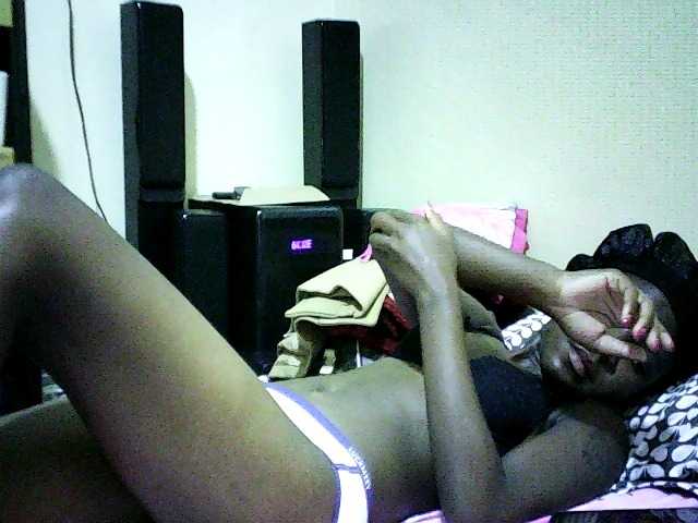 Sweetebonny live cam on BongaCams