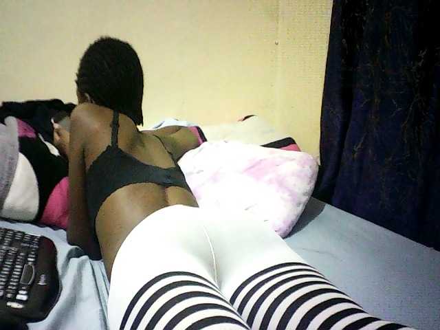 Sweetebonny live cam on BongaCams