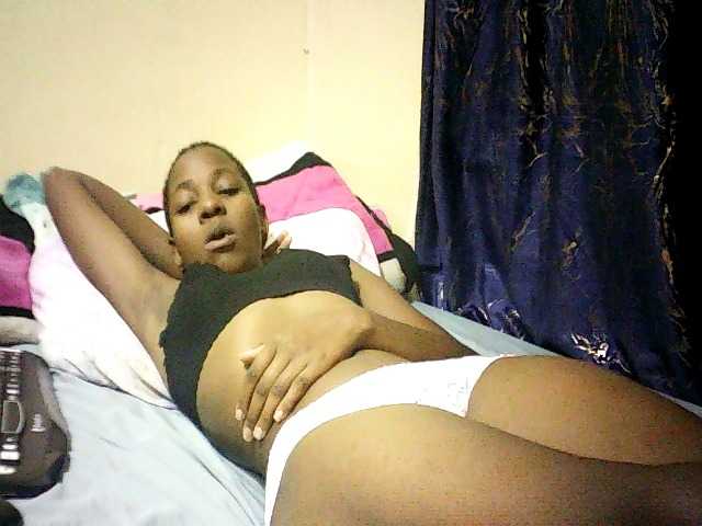 Sweetebonny live webcam show