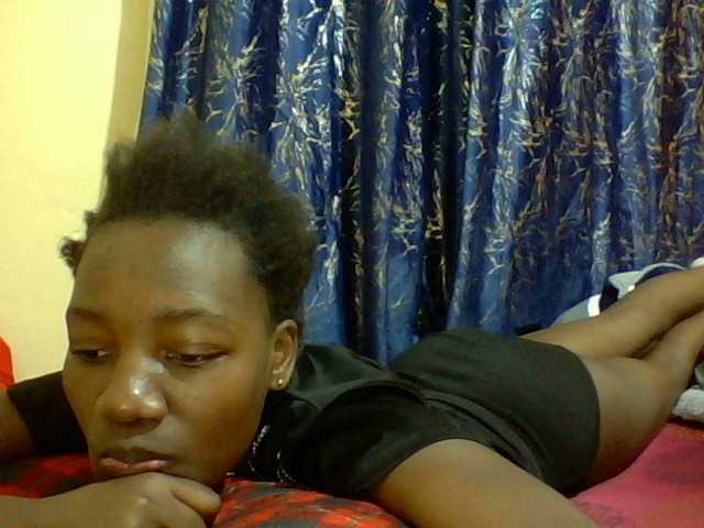 Sweetebonny live cam on BongaCams