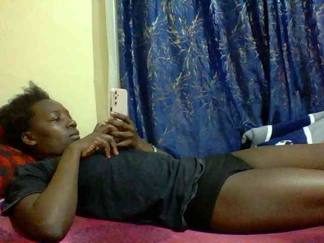 Sweetebonny webcam