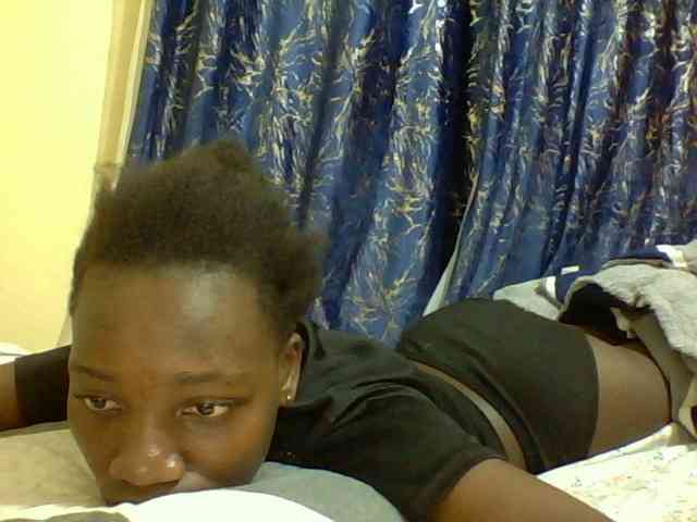Sweetebonny webcam