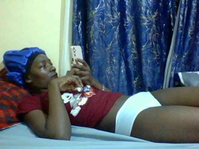 Sweetebonny webcam