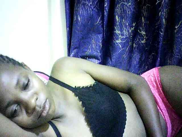 Sweetebonny webcam