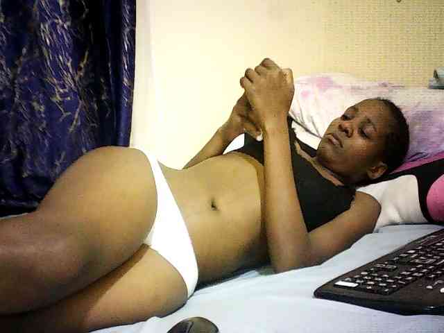 Sweetebonny webcam