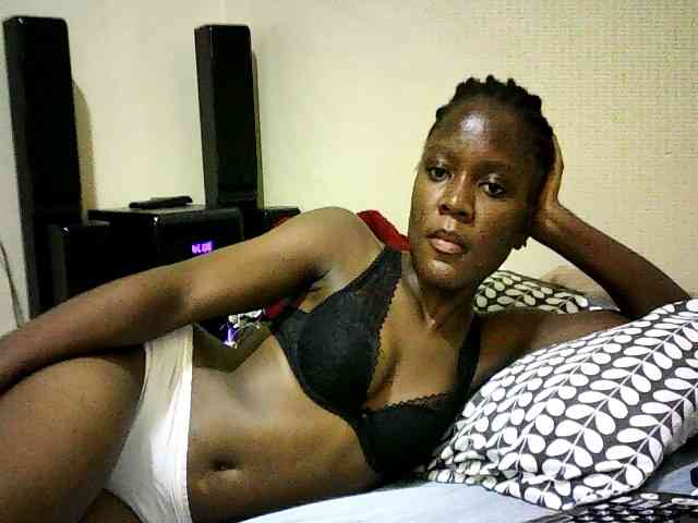 Sweetebonny webcam