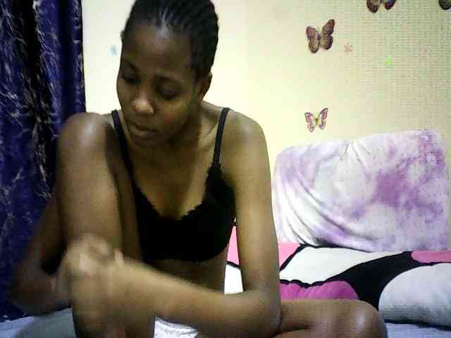 Sweetebonny webcam