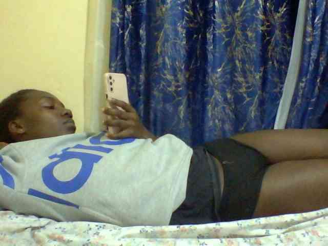 Sweetebonny webcam