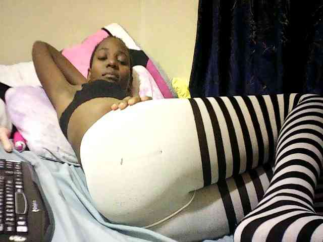 Sweetebonny webcam