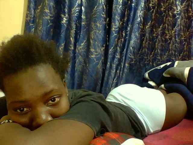 Sweetebonny webcam