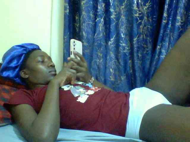 Sweetebonny webcam