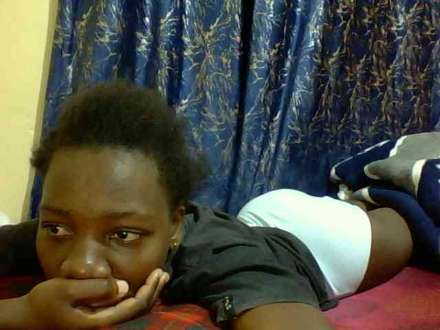 Sweetebonny webcam