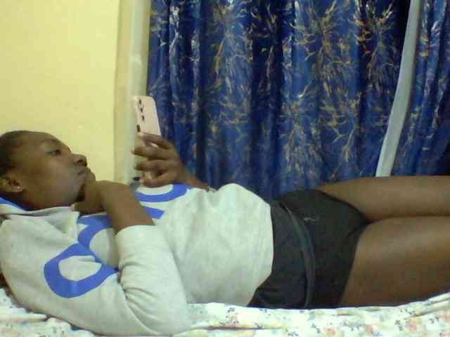Sweetebonny webcam